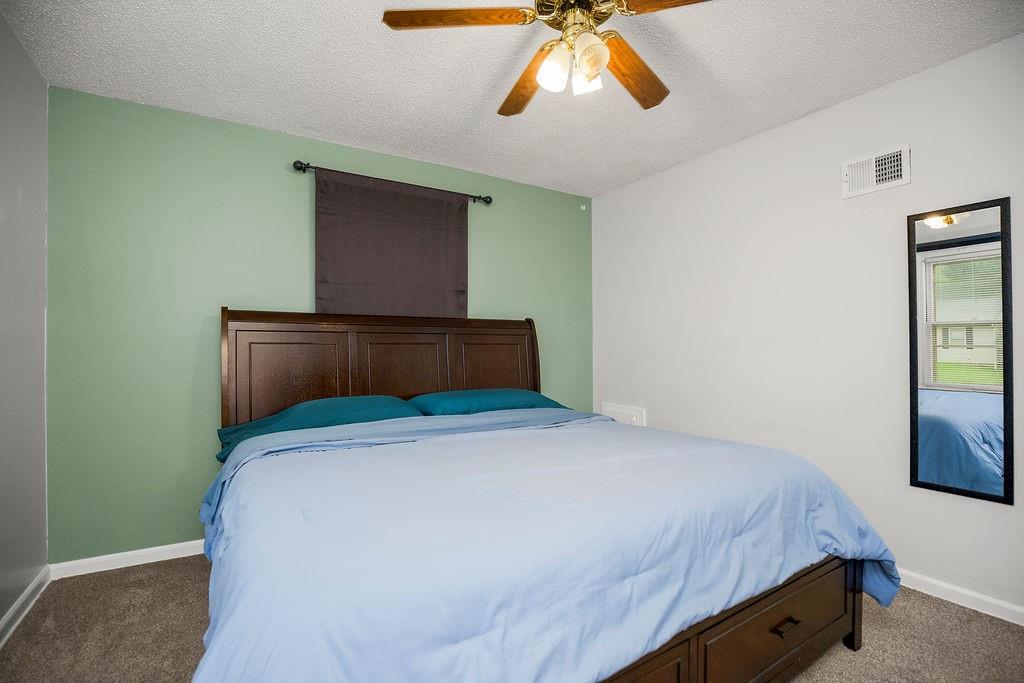 903 Ne 67th Place Property Photo 14