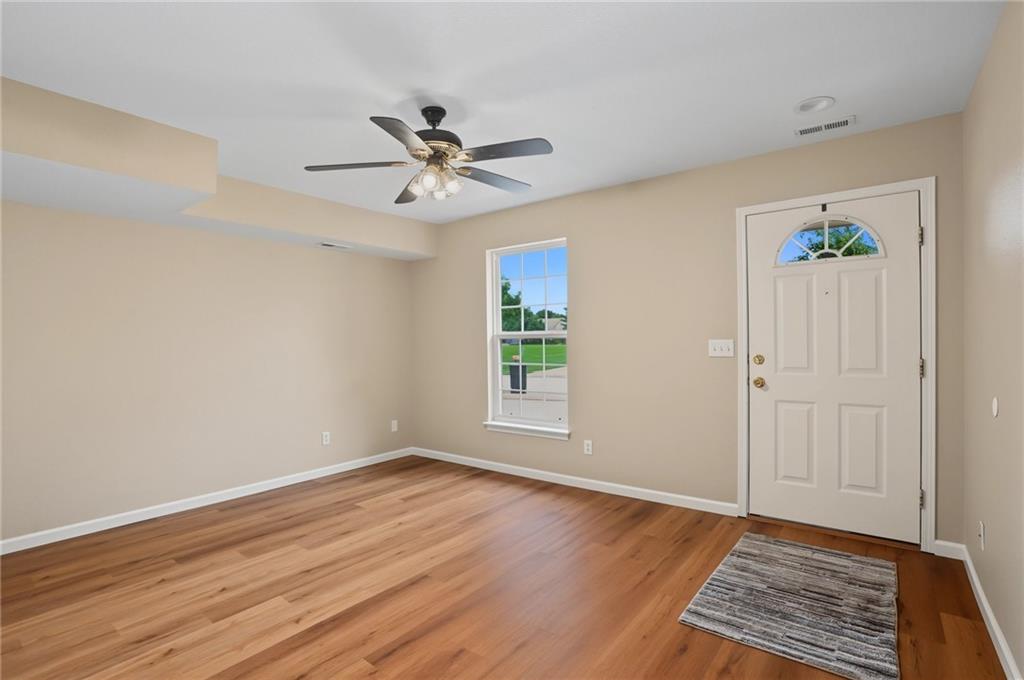 256 N Alder Street Property Photo 6