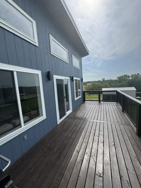 112 Admiral Drive Property Photo 14
