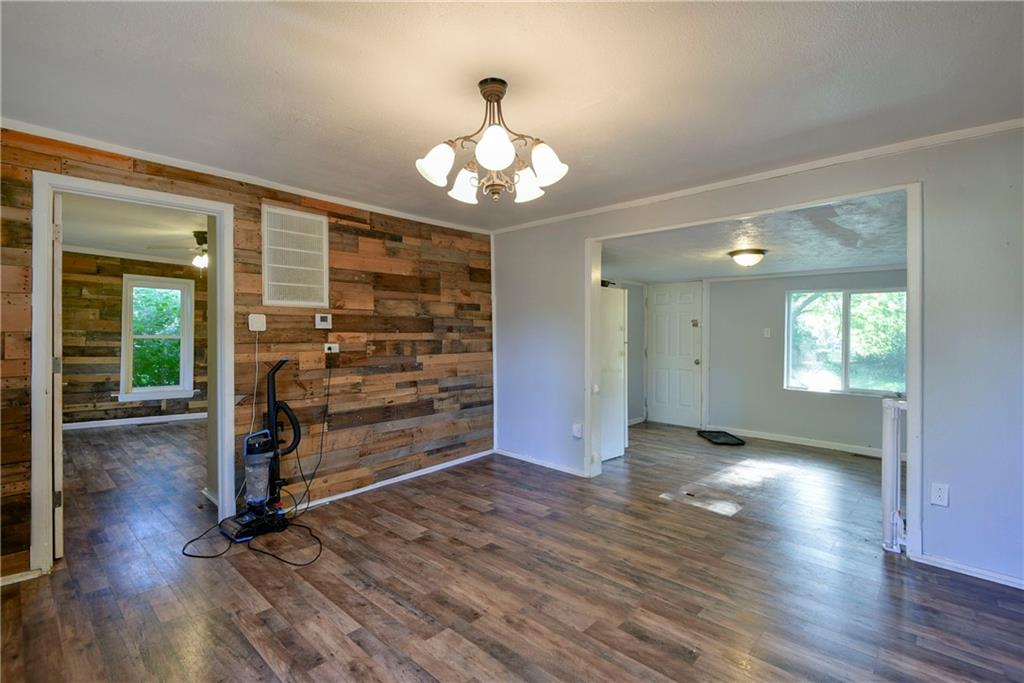 407 S Clarke Avenue Property Photo 5