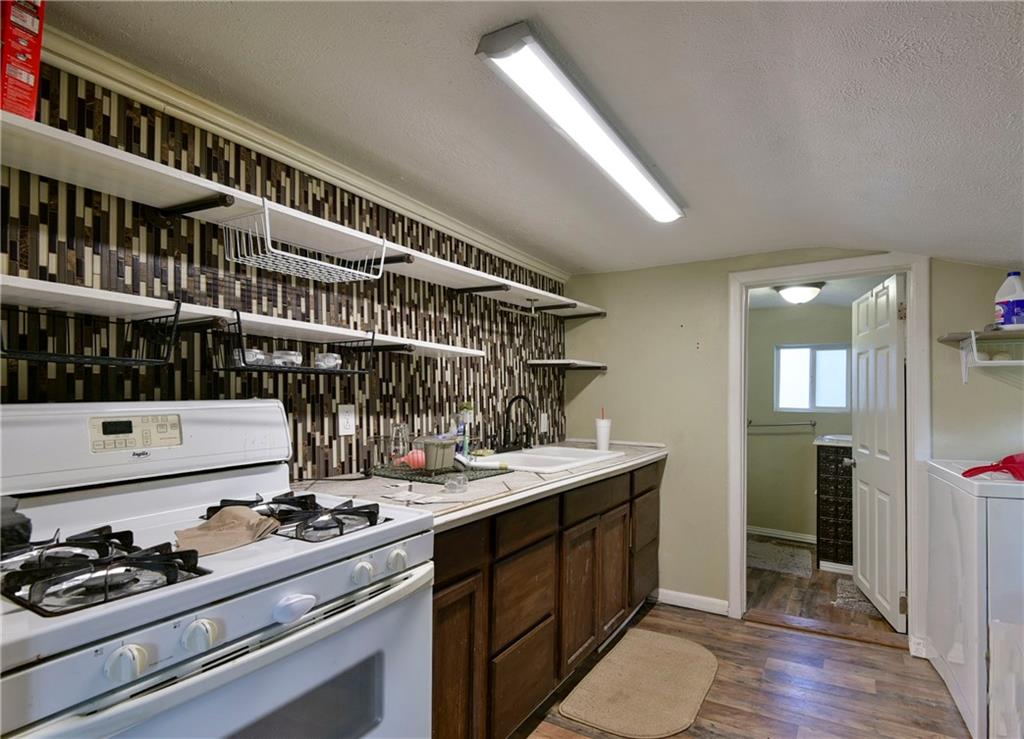 407 S Clarke Avenue Property Photo 8