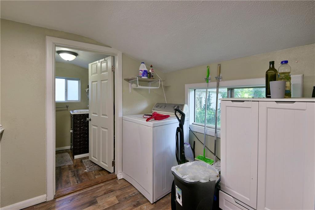 407 S Clarke Avenue Property Photo 10