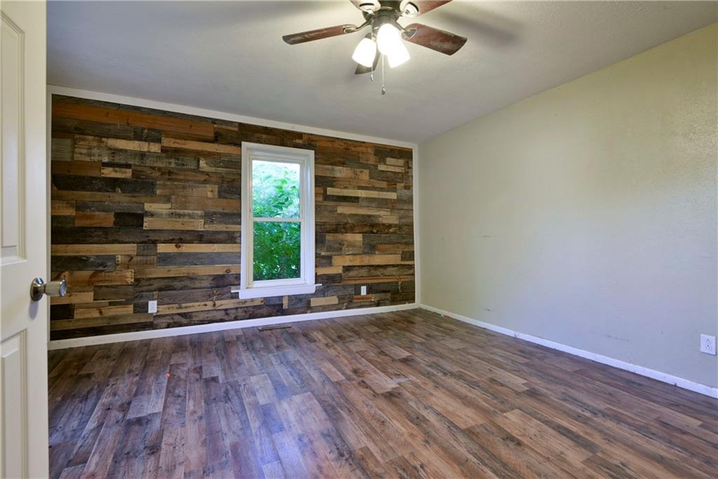 407 S Clarke Avenue Property Photo 13