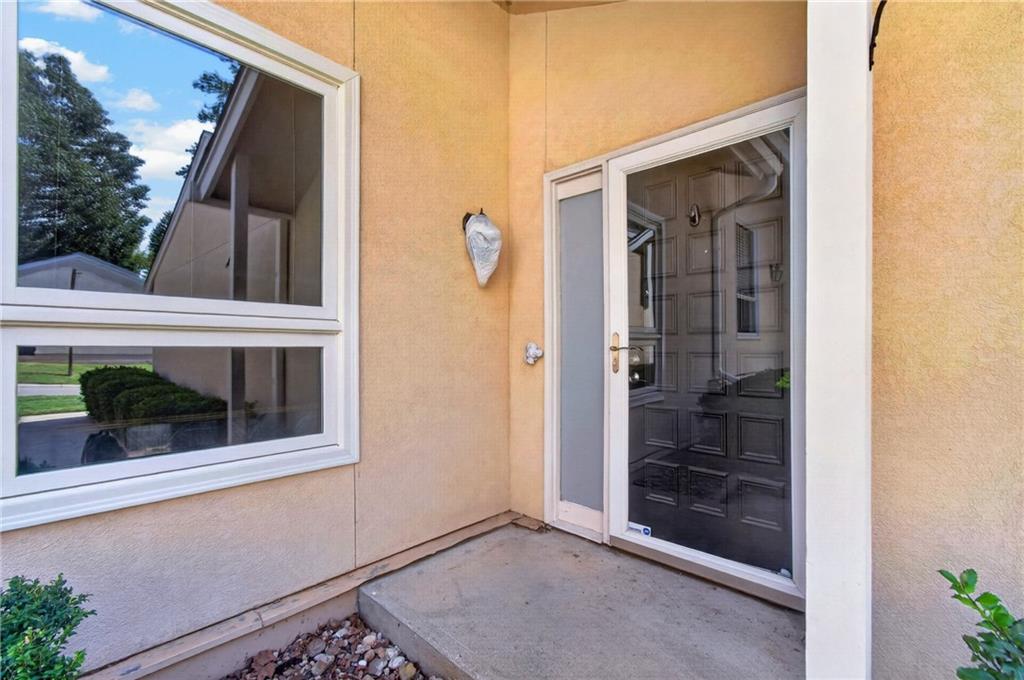 10913 Rosehill Road Property Photo 5