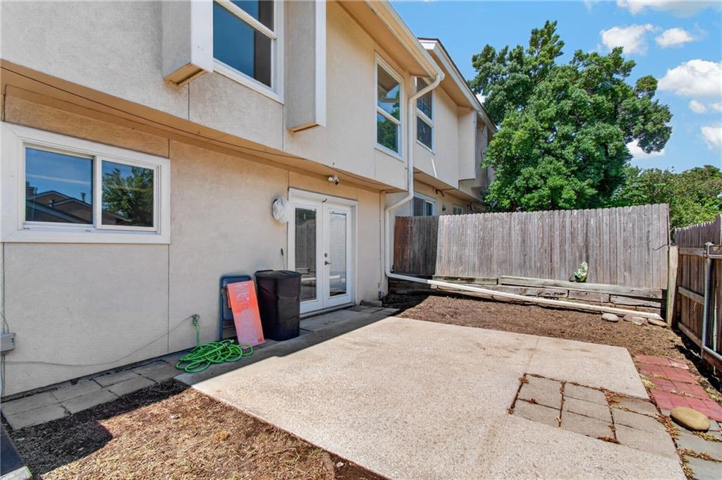 10913 Rosehill Road Property Photo 22