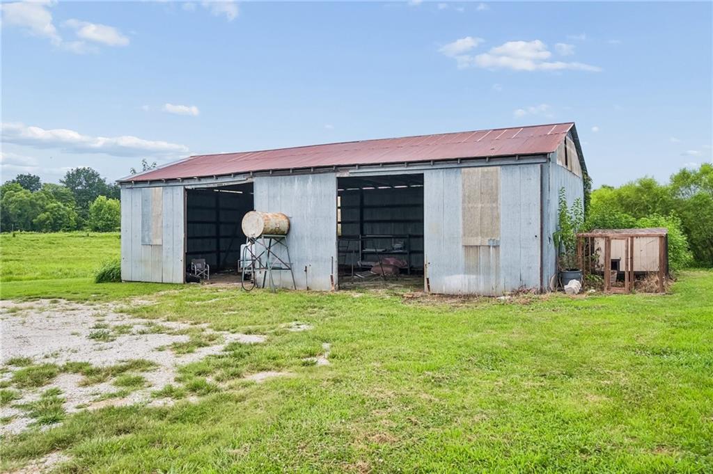 34906 E Colbern Road Property Photo 25