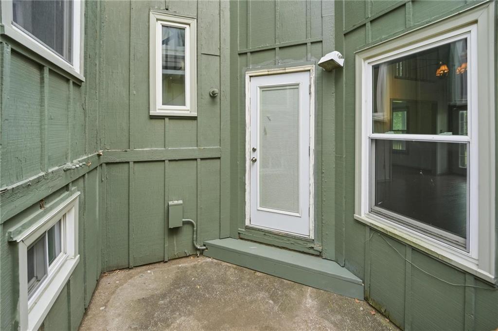 701 Ne Burning Tree Street Property Photo 23