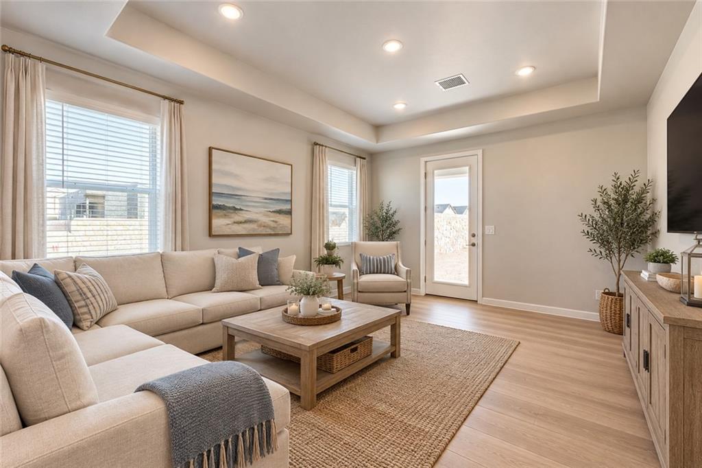 1231 Saddle Court Property Photo 4
