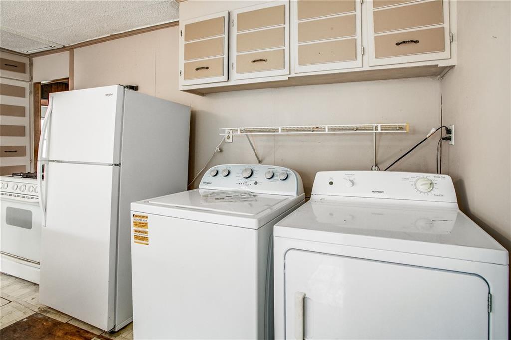 9301 Everett Avenue Property Photo 12