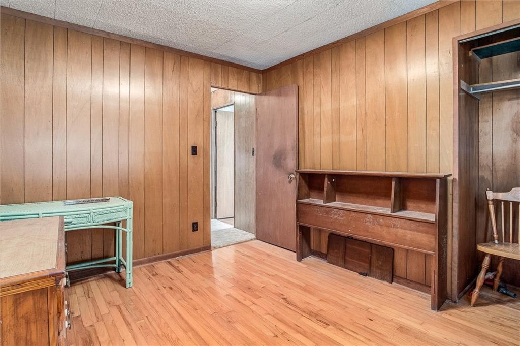 9301 Everett Avenue Property Photo 24