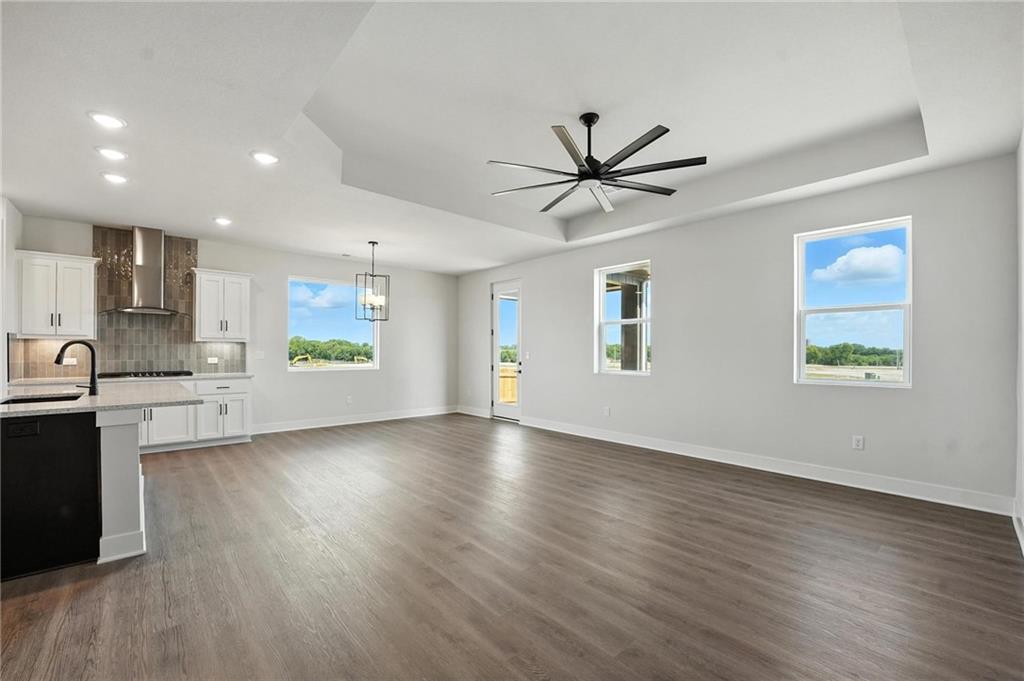 1415 N 163rd Circle Property Photo 1