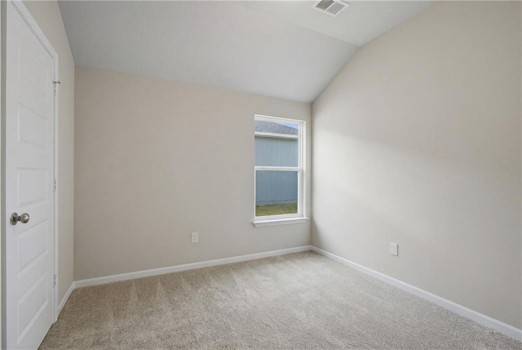 572 W Bluebird Street Property Photo 15