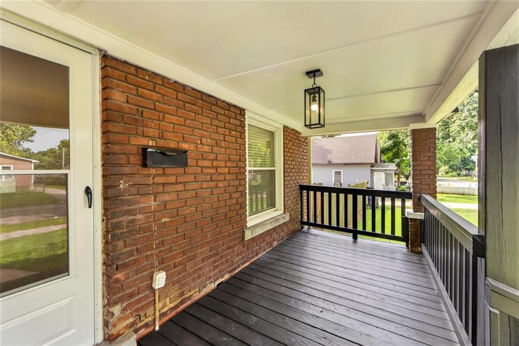 433 Oakley Avenue Property Photo 2