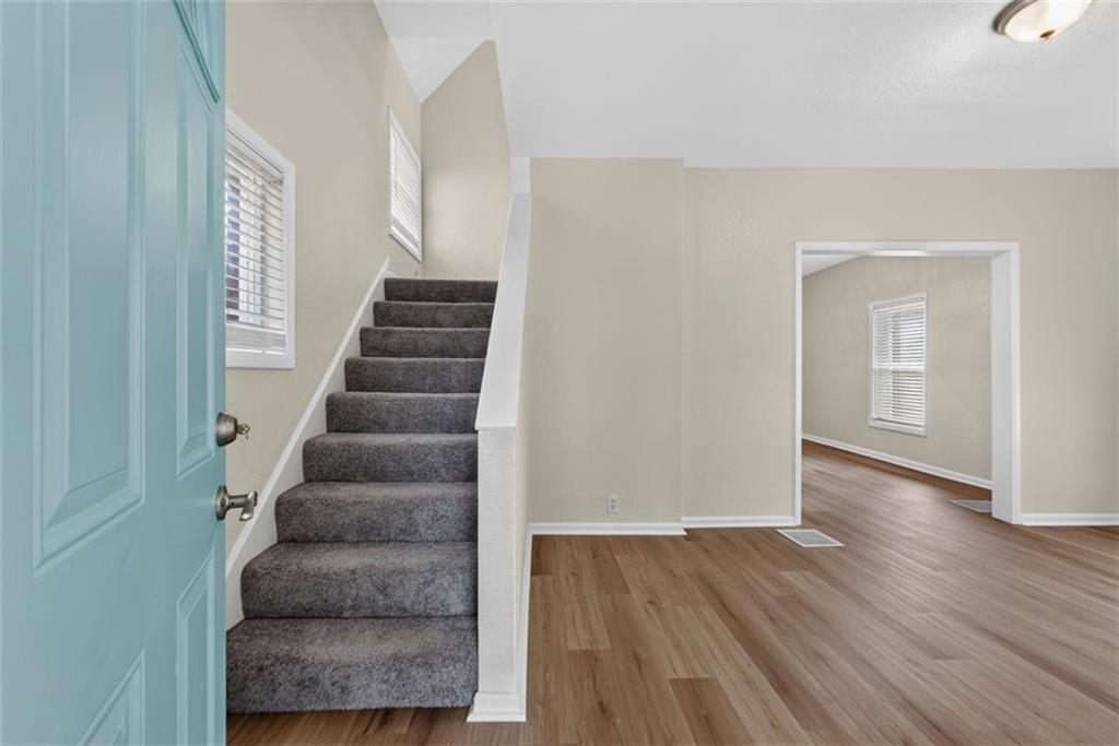 433 Oakley Avenue Property Photo 3