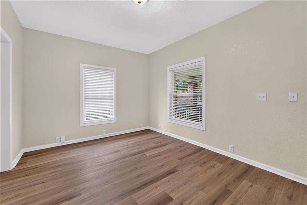 433 Oakley Avenue Property Photo 4