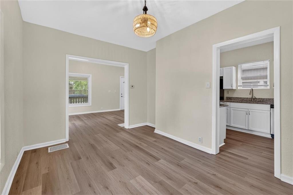 433 Oakley Avenue Property Photo 8