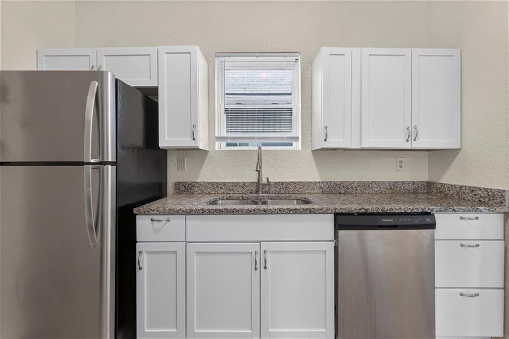 433 Oakley Avenue Property Photo 10