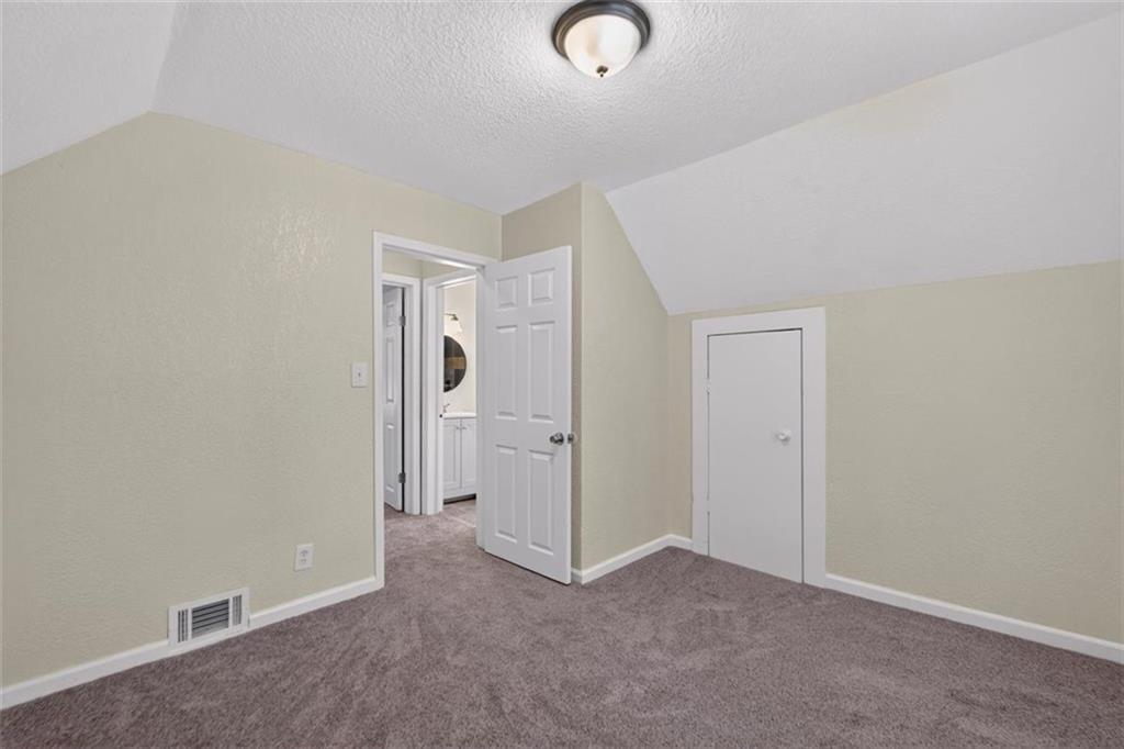 433 Oakley Avenue Property Photo 21