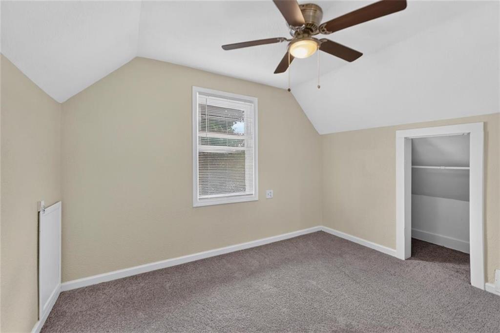 433 Oakley Avenue Property Photo 27