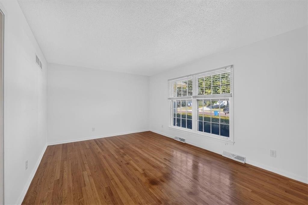 5913 W 101st Place Property Photo 11