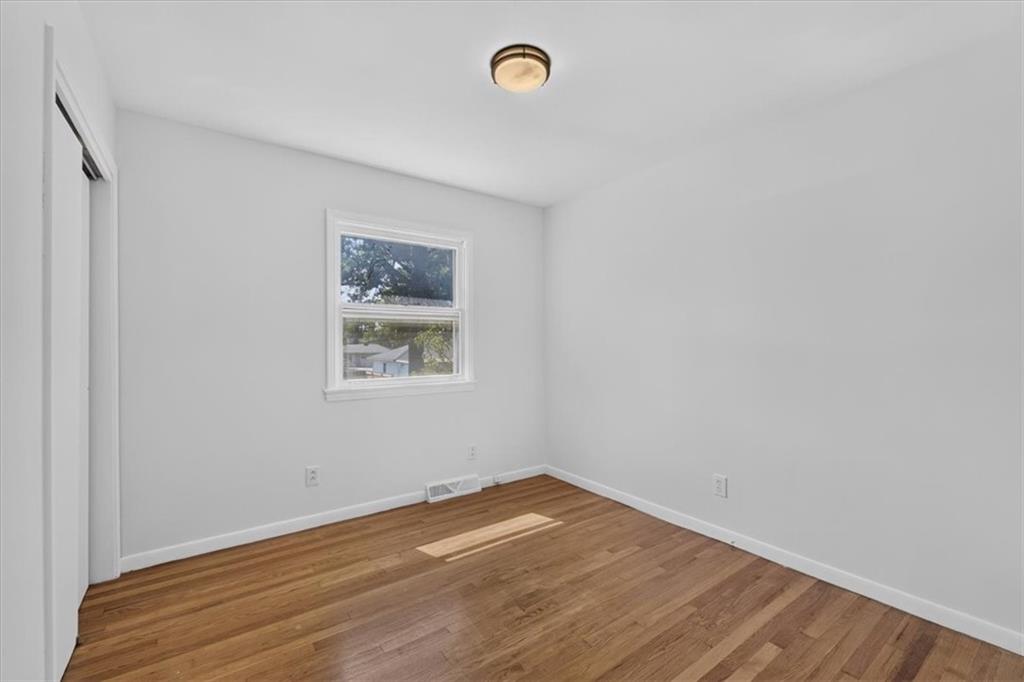 5913 W 101st Place Property Photo 23