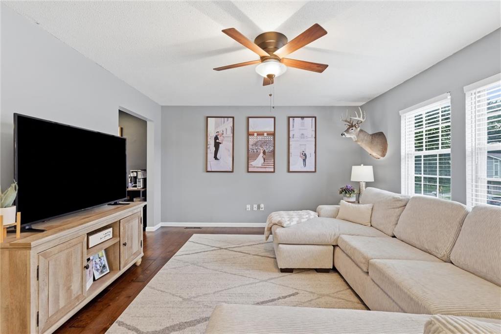 1729 W Normandy Drive Property Photo 7