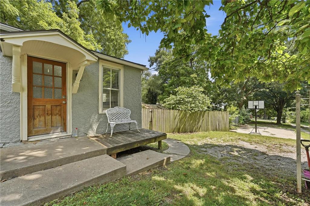 812 Cedar Street Property Photo 8