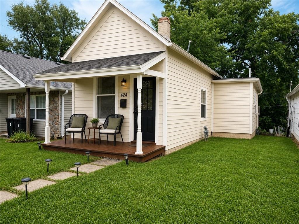 424 Thompson Avenue Property Photo 1