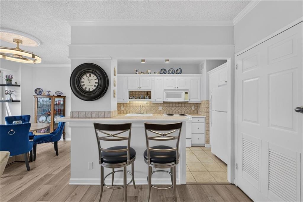 333 W Meyer Boulevard Property Photo 7