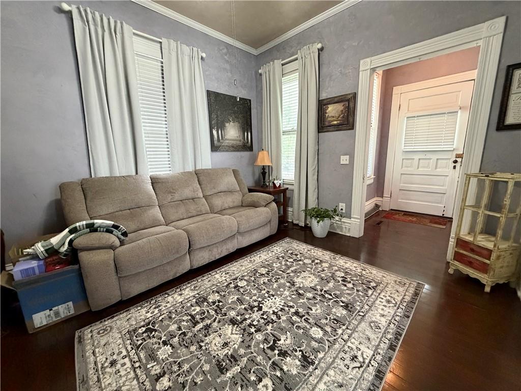 610 S Maple Street Property Photo 5
