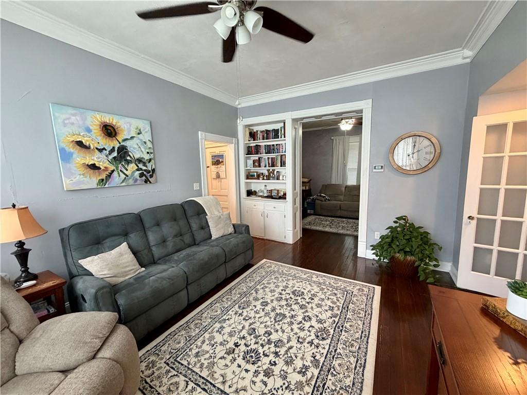 610 S Maple Street Property Photo 9