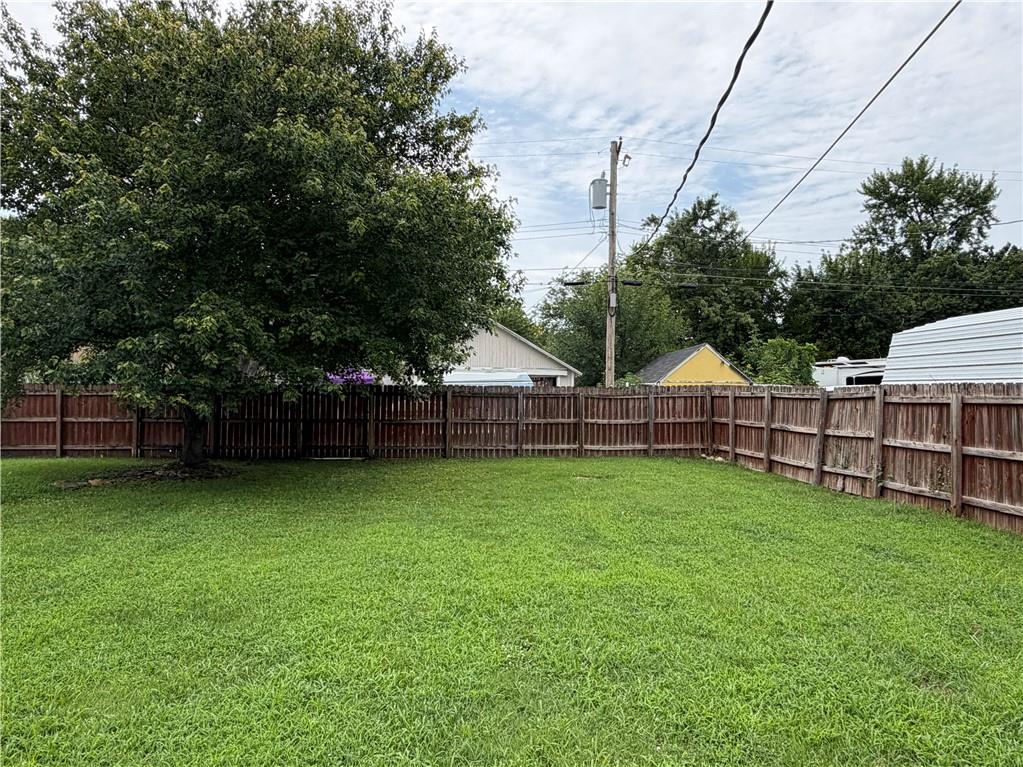 610 S Maple Street Property Photo 29