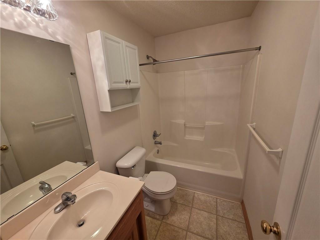 404 Blue Grass Drive Property Photo 16