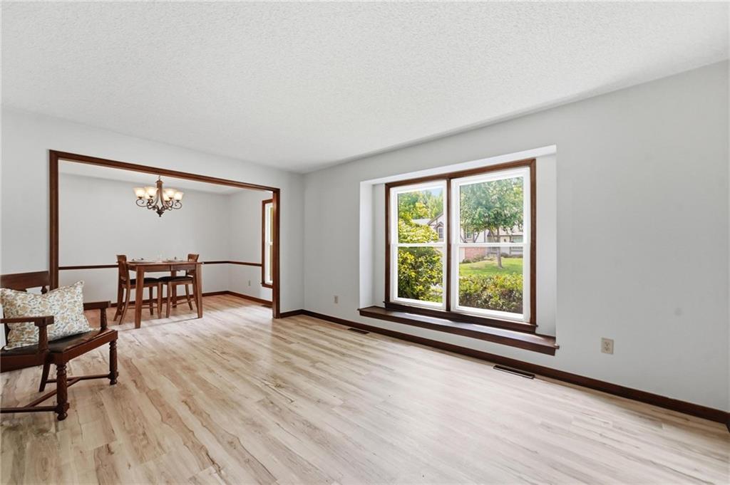 400 S Normandy Drive Property Photo 4