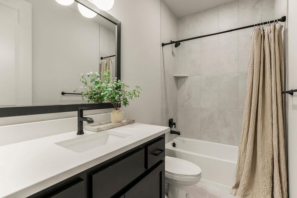 7709 N Merrimac Avenue Property Photo 10