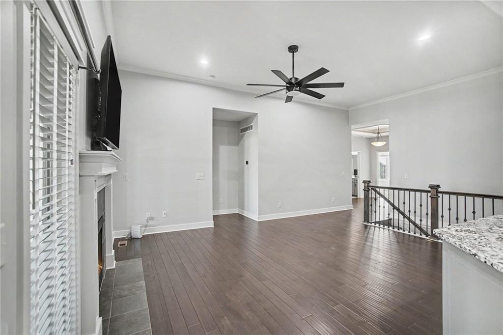 10824 N Crystal Avenue Property Photo 6