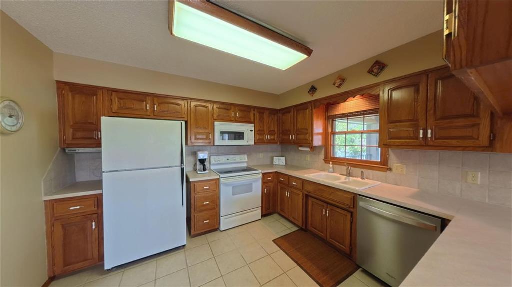 107 Lighthouse Point Property Photo 4