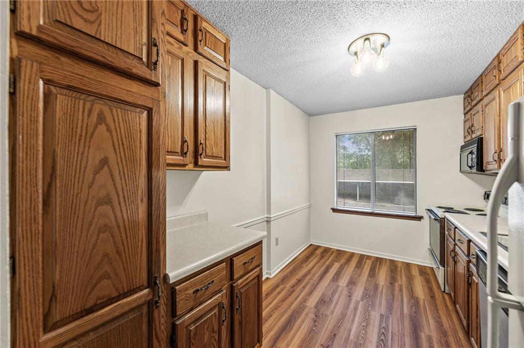 8143 Holmes Road Property Photo 6