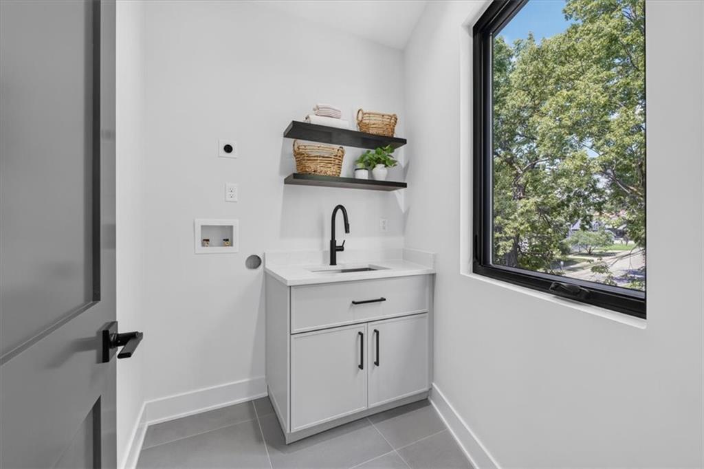 4521 Francis Street Property Photo 42