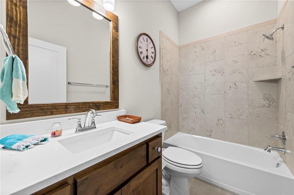17048 W 168th Place Property Photo 21