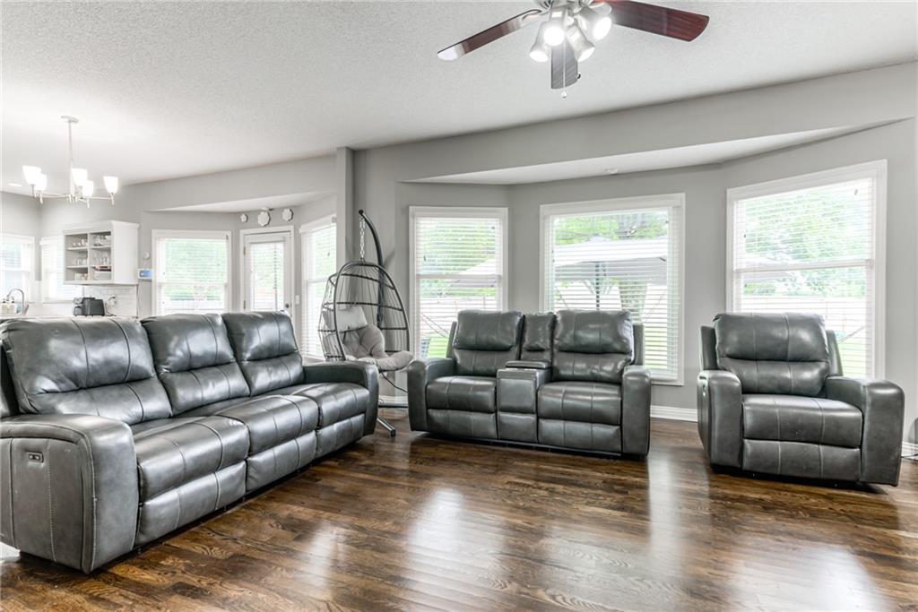 14902 Horton Street Property Photo 8
