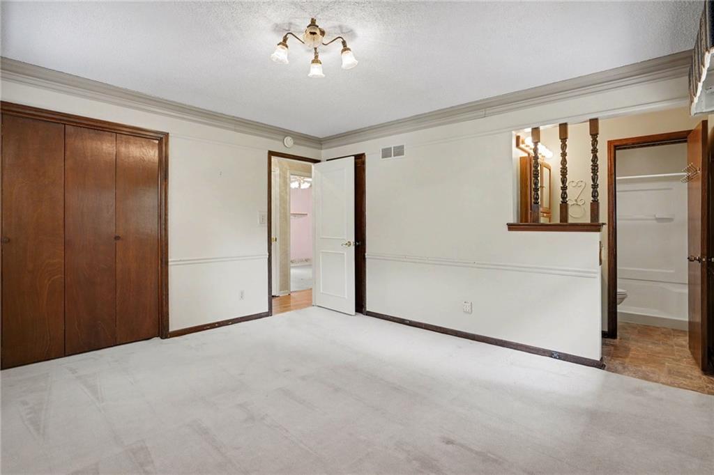 2100 Crescent Drive Property Photo 13