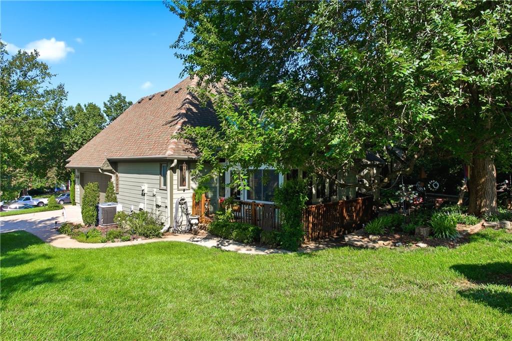 18502 W 114th Street Property Photo 6