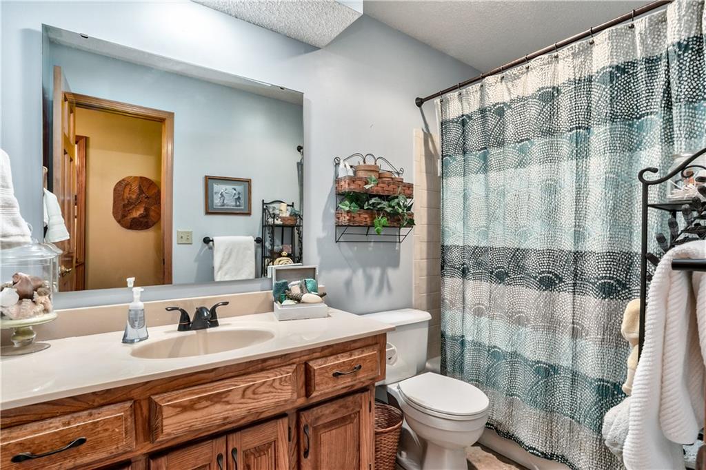 18502 W 114th Street Property Photo 23