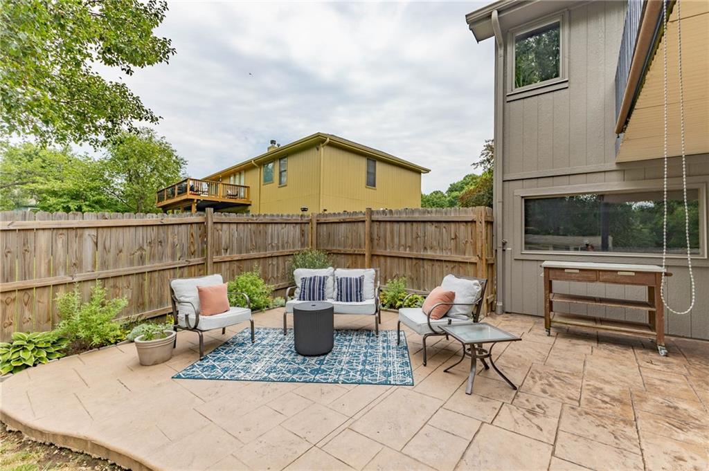 7022 N Hickory Street Property Photo 45