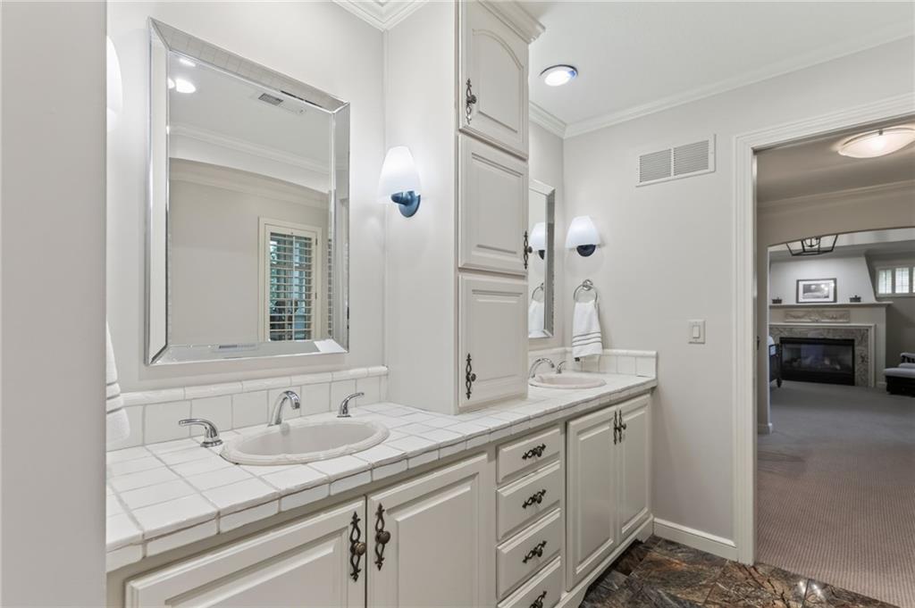 1340 Camelot Drive Property Photo 35