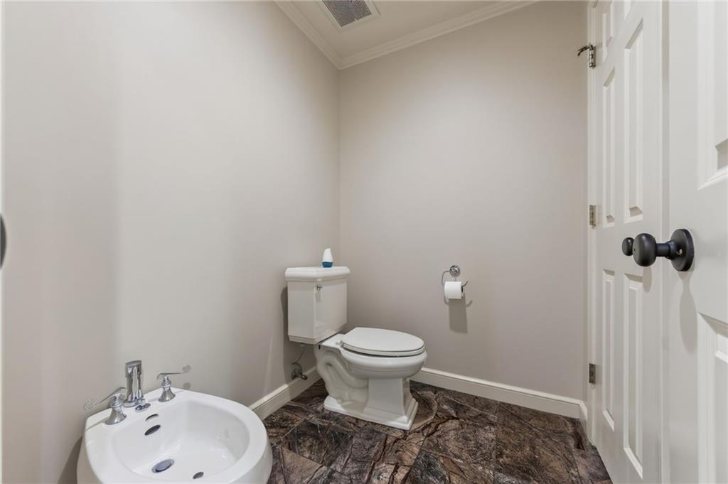 1340 Camelot Drive Property Photo 37