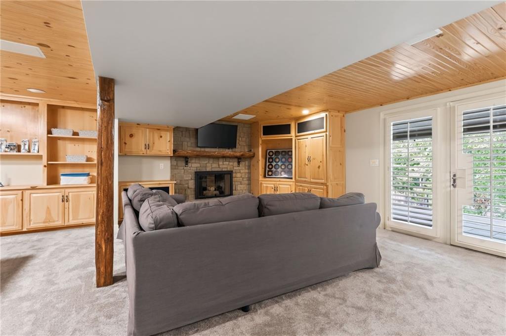 1340 Camelot Drive Property Photo 46