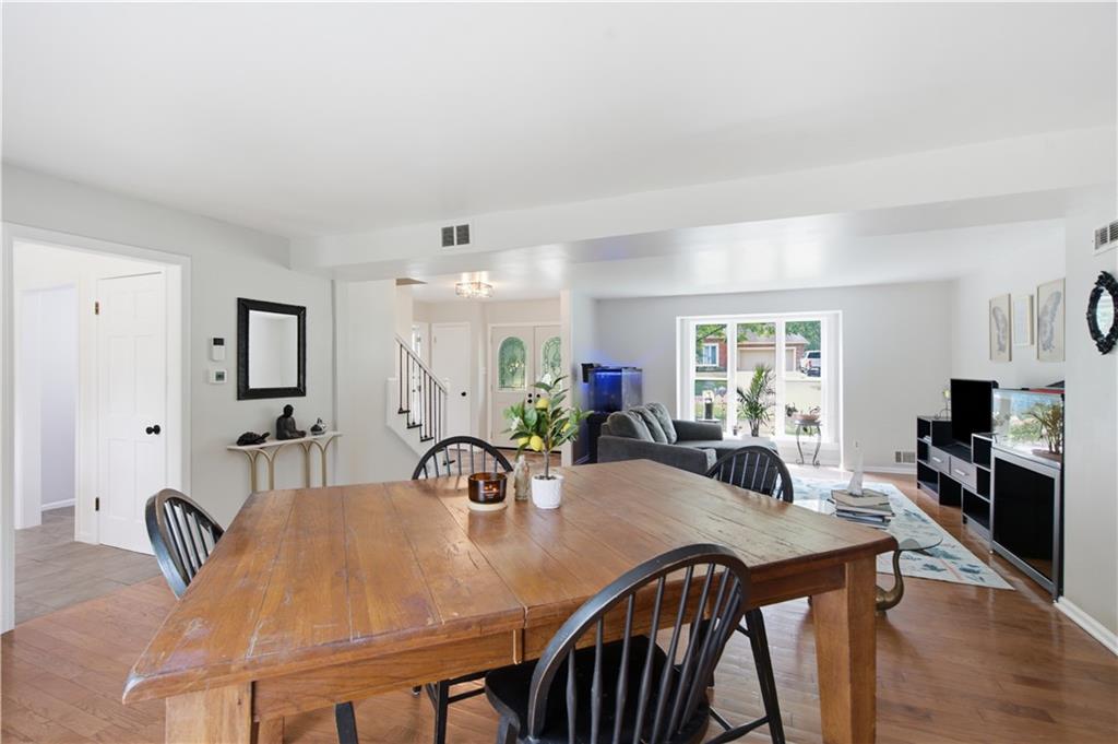 12739 Overbrook Road Property Photo 4