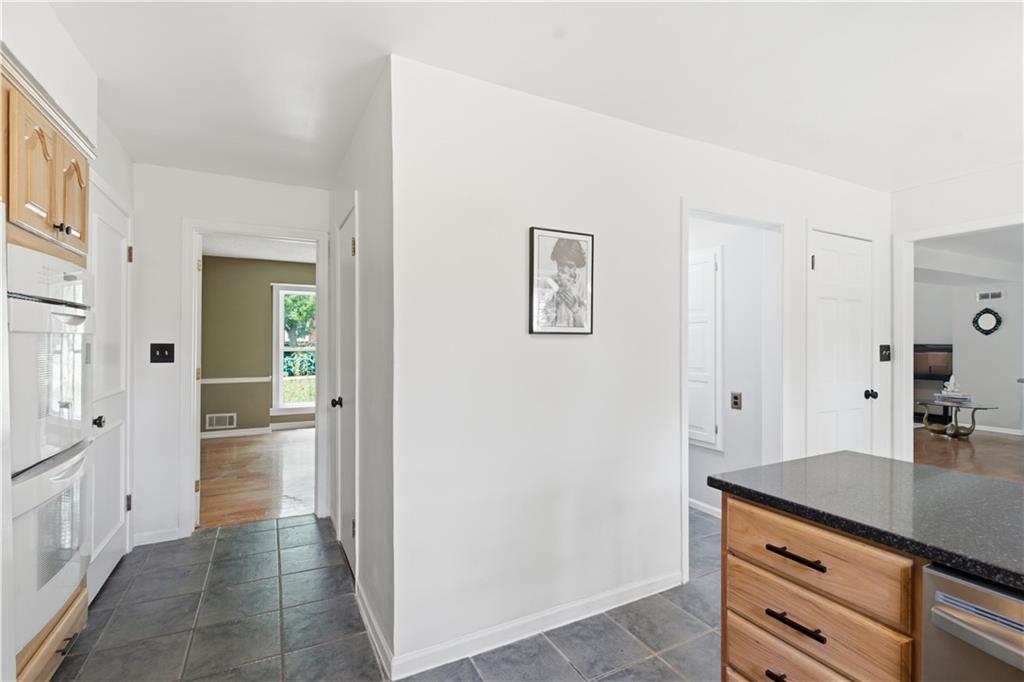 12739 Overbrook Road Property Photo 7